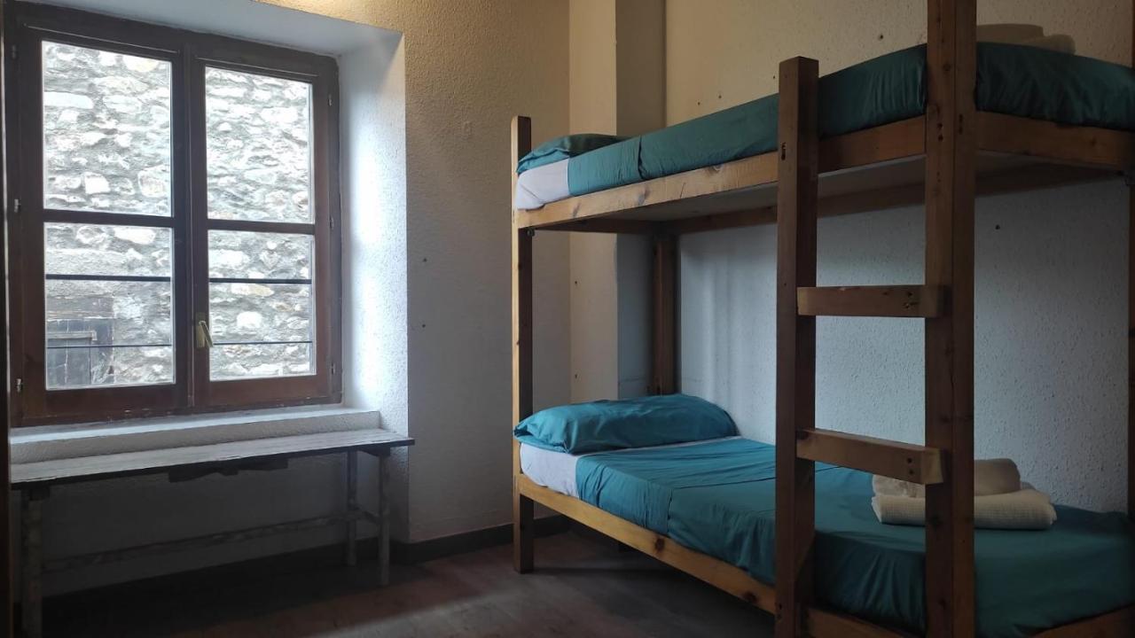 Albergue Triton - Villanúa Eksteriør billede