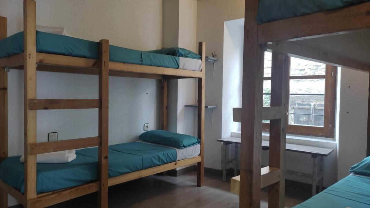 Albergue Triton - Villanúa Eksteriør billede