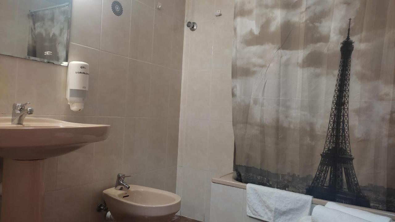 Albergue Triton - Villanúa Eksteriør billede